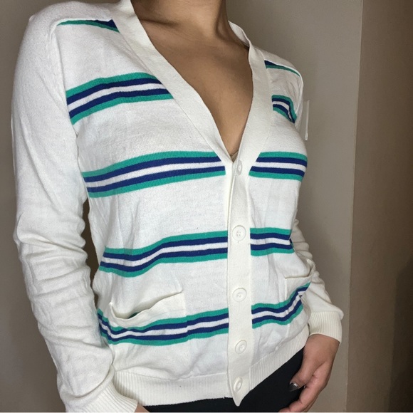 Buttoned cardigan - Picture 4 of 7